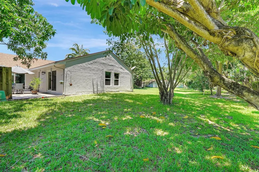 8630 BRIDLE PATH COURT #207 Davie, FL 33328