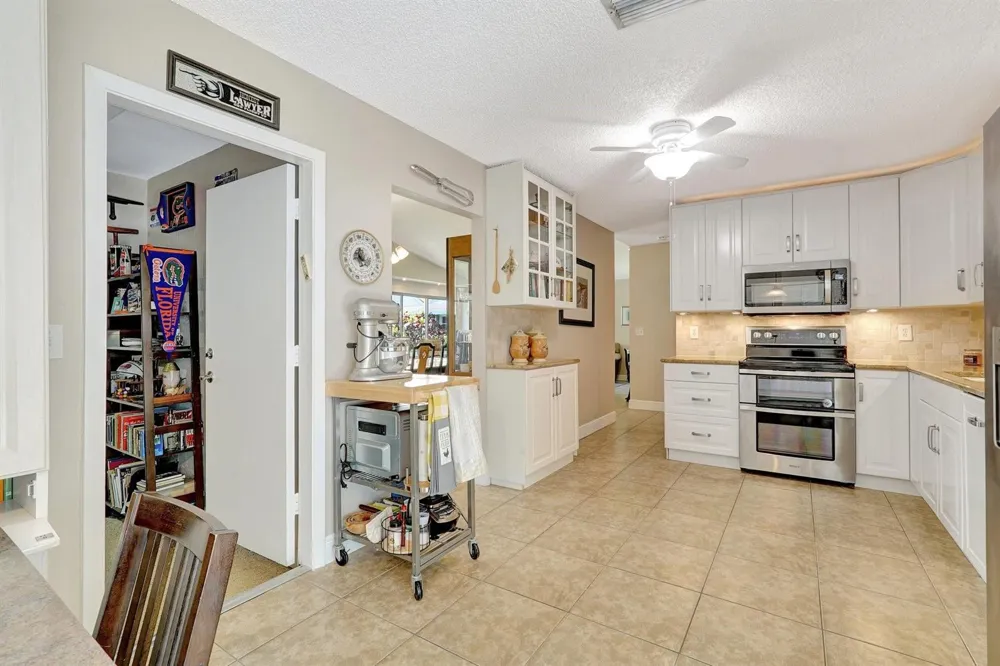 8630 BRIDLE PATH COURT #207 Davie, FL 33328