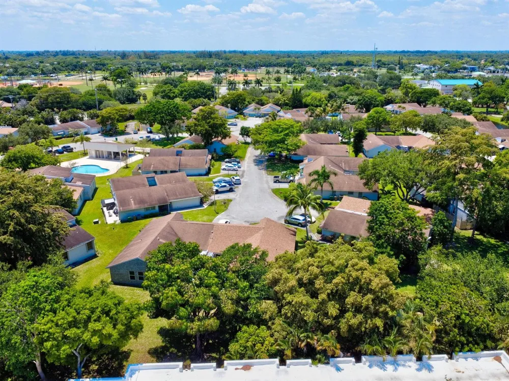8630 BRIDLE PATH COURT #207 Davie, FL 33328