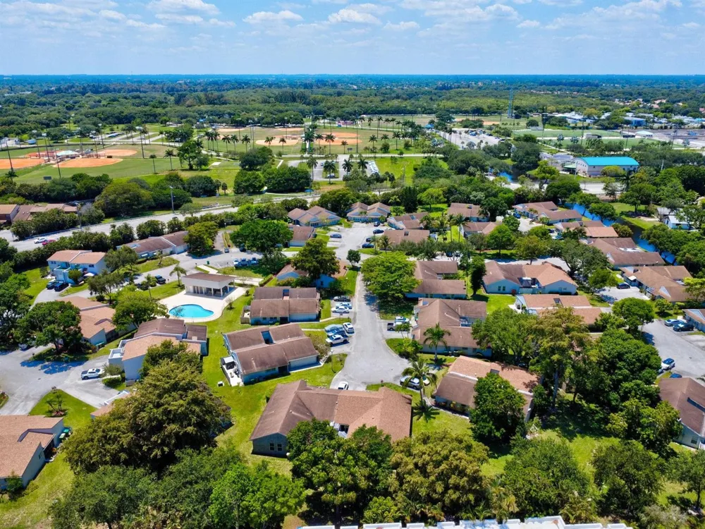 8630 BRIDLE PATH COURT #207 Davie, FL 33328