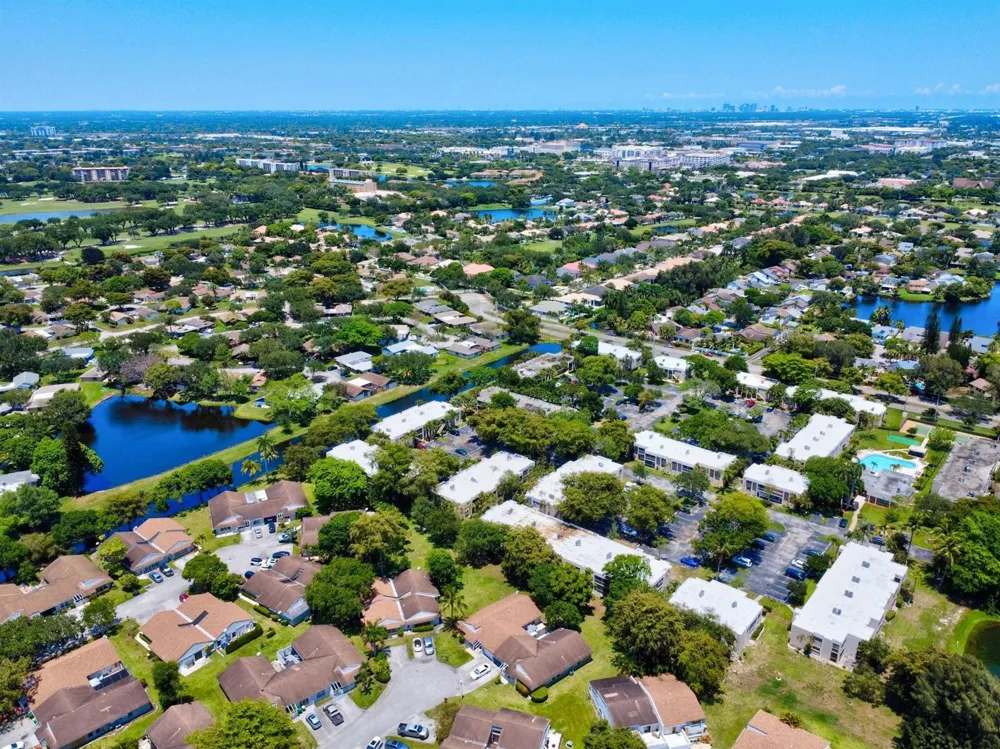 8630 BRIDLE PATH COURT #207 Davie, FL 33328