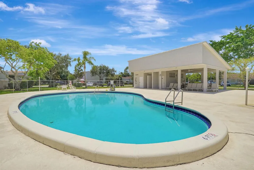 8630 BRIDLE PATH COURT #207 Davie, FL 33328