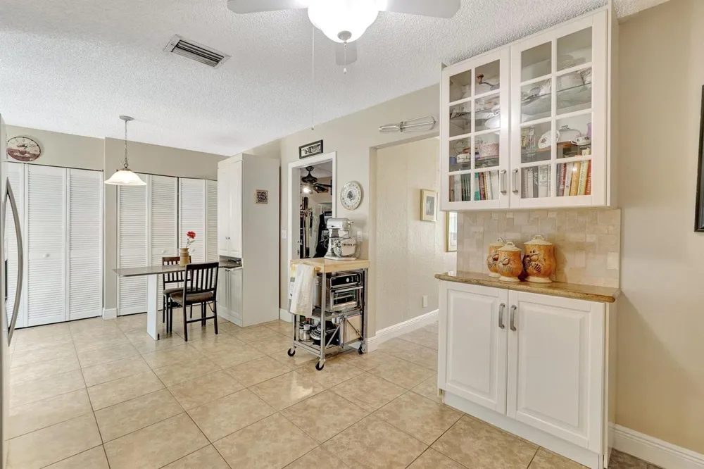 8630 BRIDLE PATH COURT #207 Davie, FL 33328