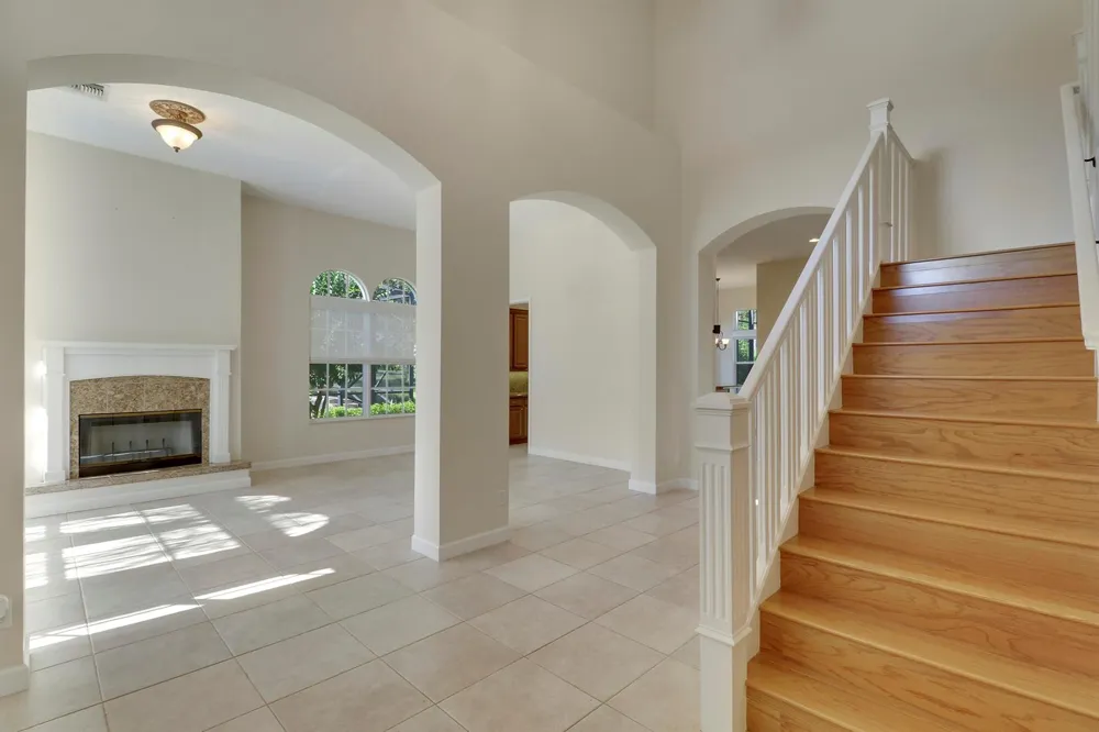 8605 Tompson Point Road Port St. Lucie, FL 34986