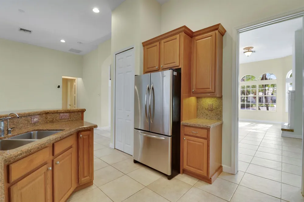 8605 Tompson Point Road Port St. Lucie, FL 34986