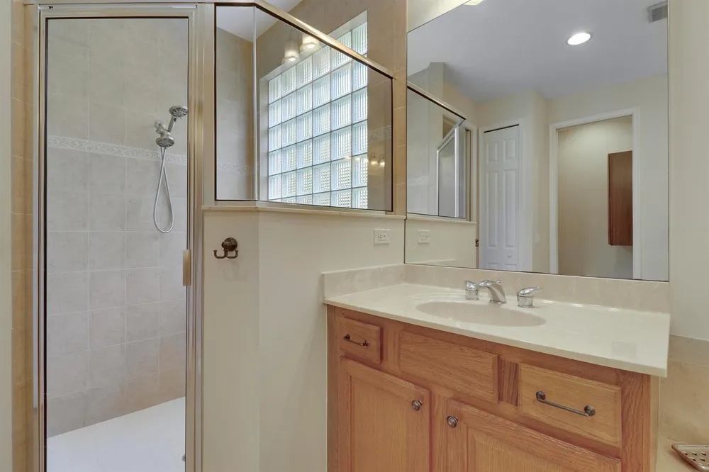 8605 Tompson Point Road Port St. Lucie, FL 34986