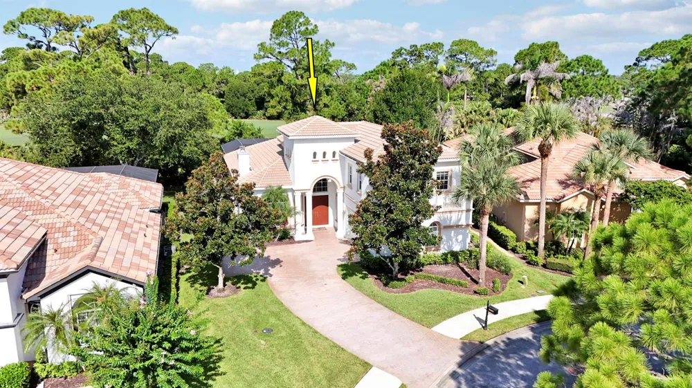 8605 Tompson Point Road Port St. Lucie, FL 34986