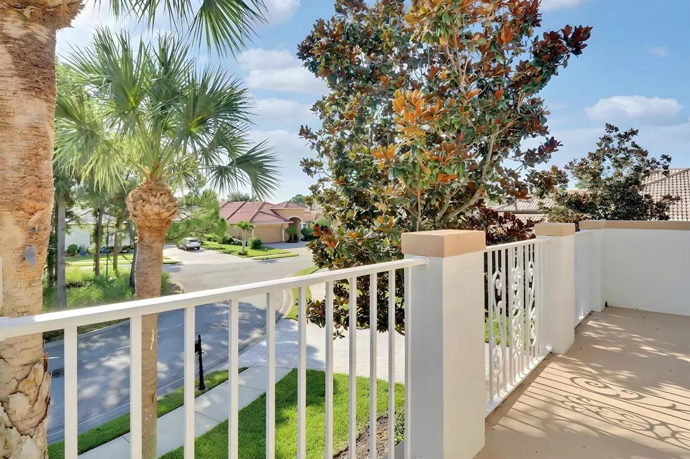 8605 Tompson Point Road Port St. Lucie, FL 34986