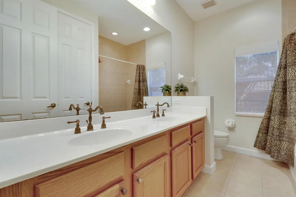 8605 Tompson Point Road Port St. Lucie, FL 34986