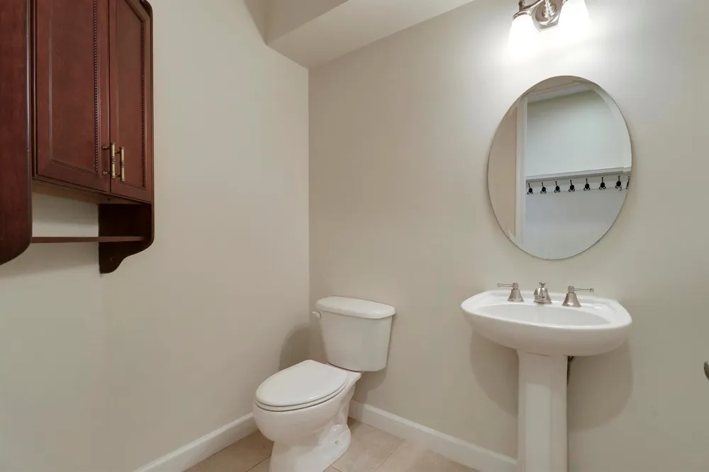 8605 Tompson Point Road Port St. Lucie, FL 34986