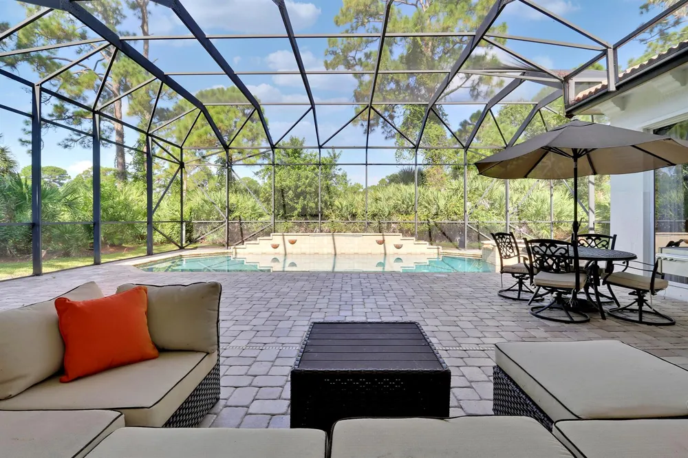 8605 Tompson Point Road Port St. Lucie, FL 34986
