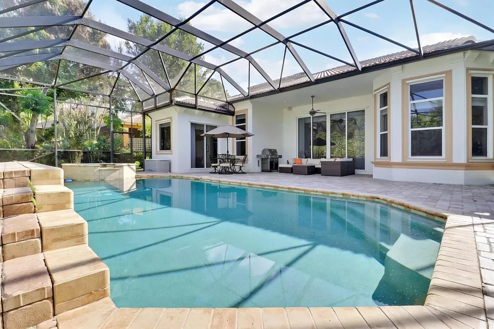 8605 Tompson Point Road Port St. Lucie, FL 34986