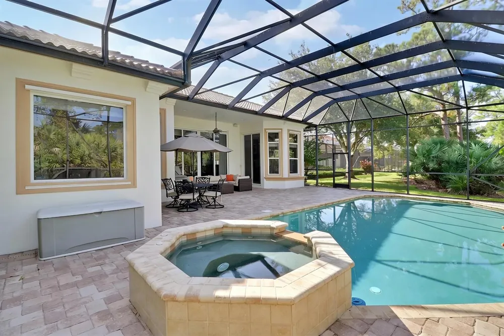 8605 Tompson Point Road Port St. Lucie, FL 34986