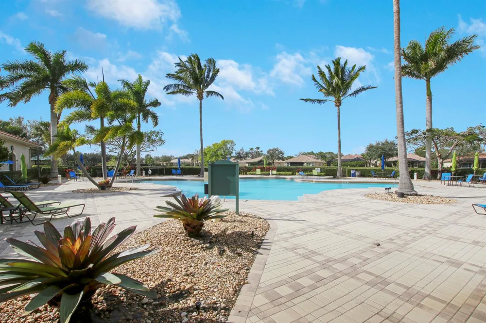 8605 Tompson Point Road Port St. Lucie, FL 34986