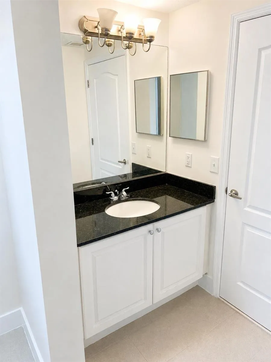 11026 Legacy Drive #102 Palm Beach Gardens, FL 33410