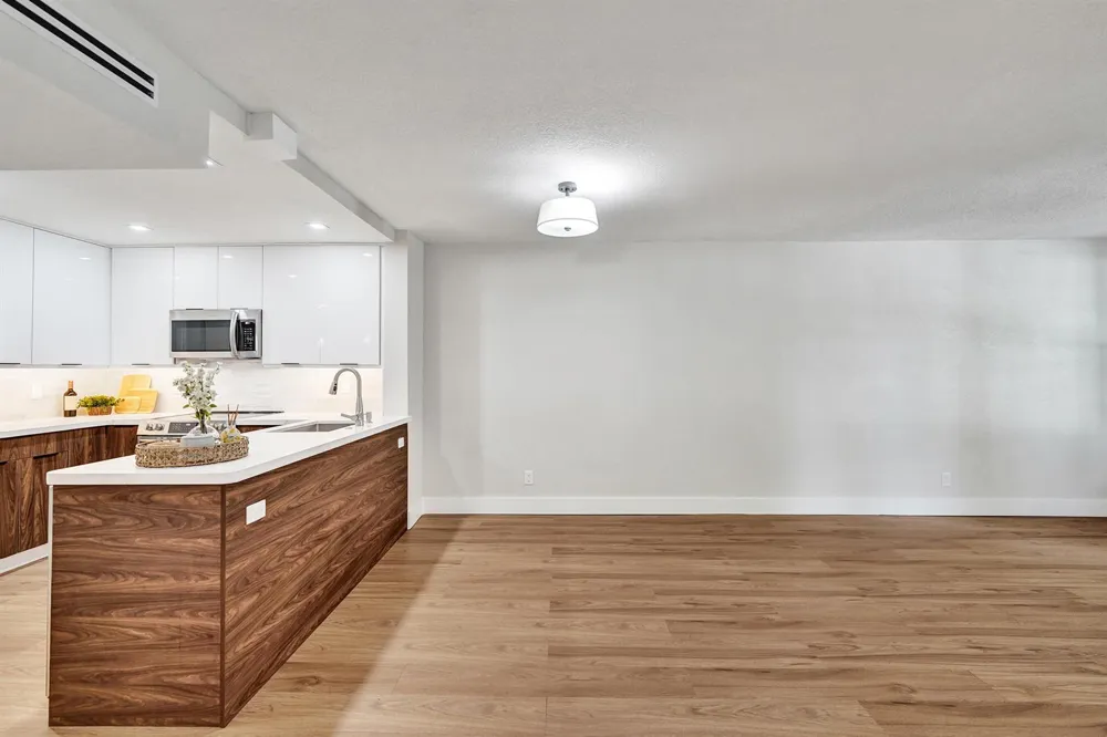 4025 Federal Highway #228B Oakland Park, FL 33308