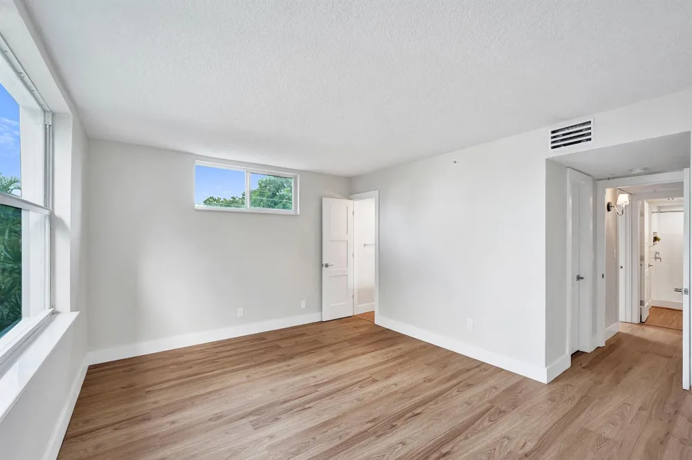 4025 Federal Highway #228B Oakland Park, FL 33308