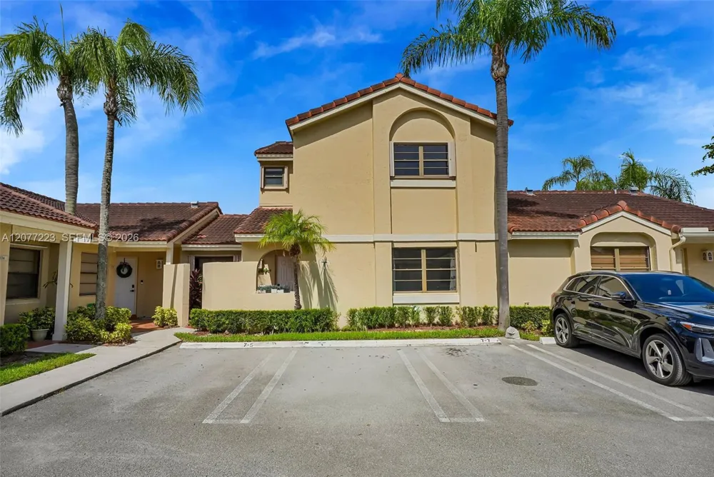 6538 NW 170th Ter Hialeah, FL 33015