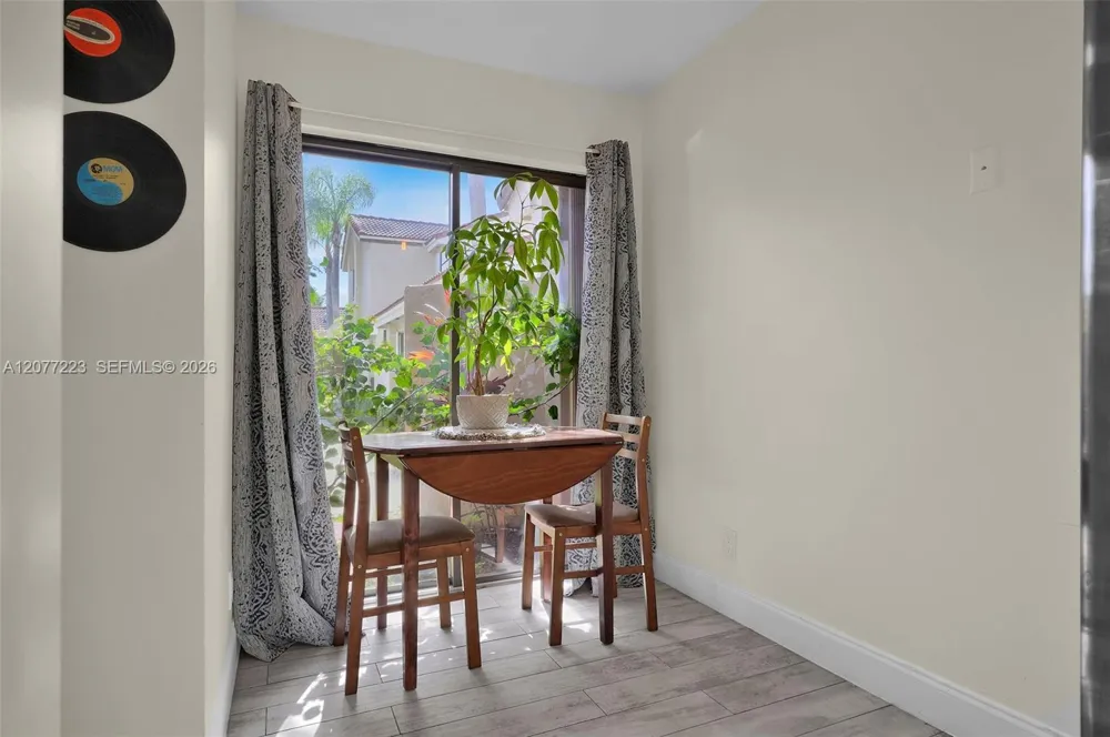 6538 NW 170th Ter Hialeah, FL 33015