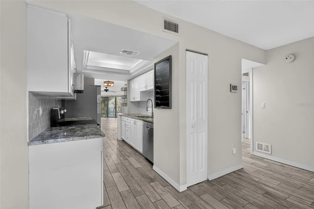 204 3RD STREET W #103 Bradenton, FL 34205