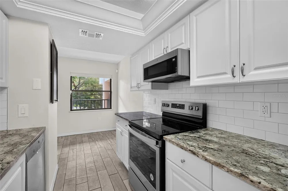 204 3RD STREET W #103 Bradenton, FL 34205