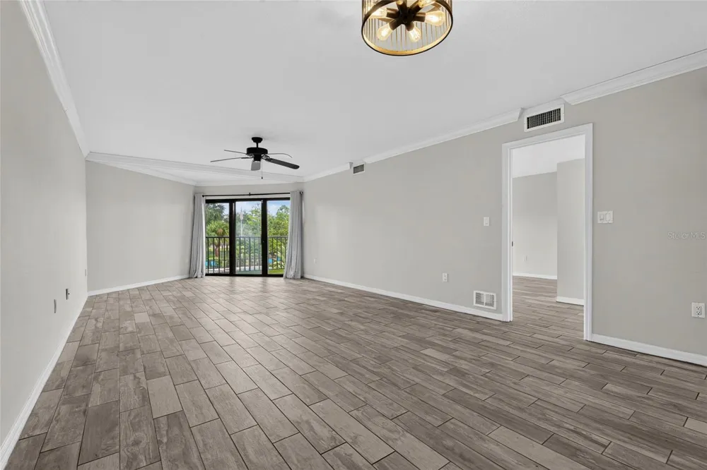 204 3RD STREET W #103 Bradenton, FL 34205