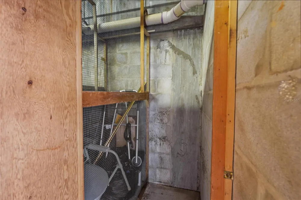 204 3RD STREET W #103 Bradenton, FL 34205