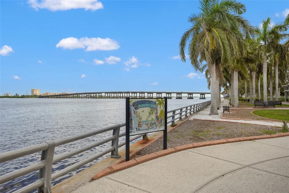 204 3RD STREET W #103 Bradenton, FL 34205