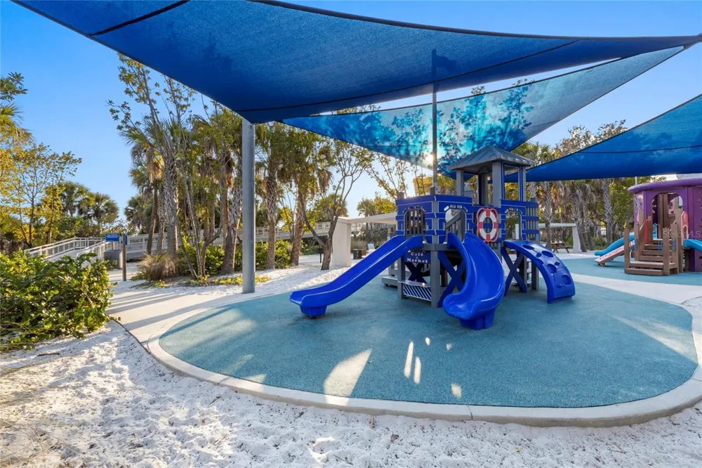 204 3RD STREET W #103 Bradenton, FL 34205