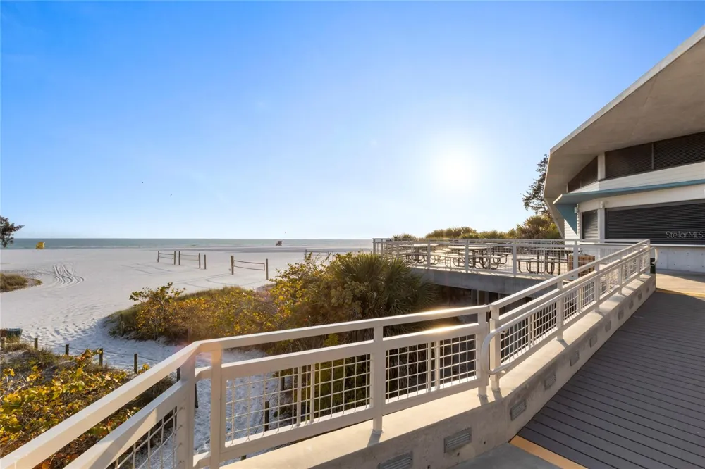 204 3RD STREET W #103 Bradenton, FL 34205
