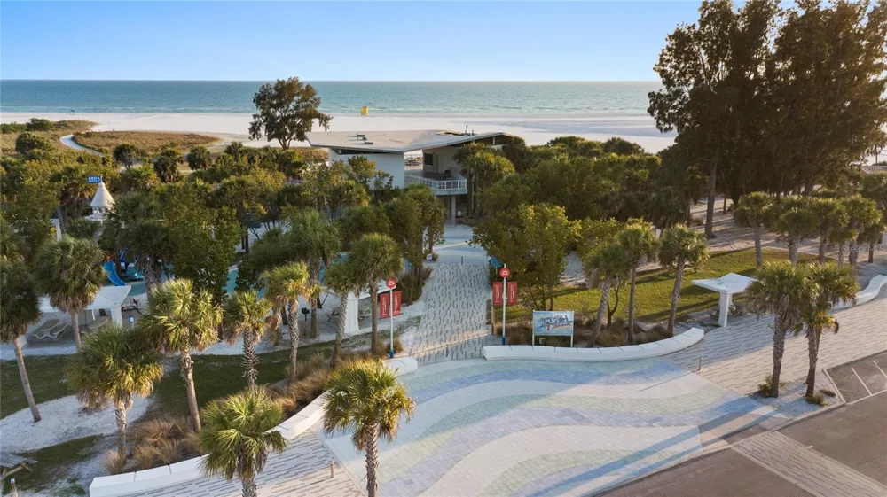 204 3RD STREET W #103 Bradenton, FL 34205