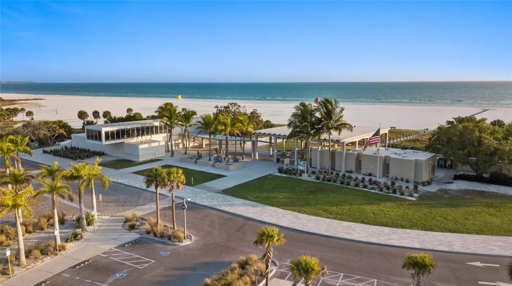204 3RD STREET W #103 Bradenton, FL 34205