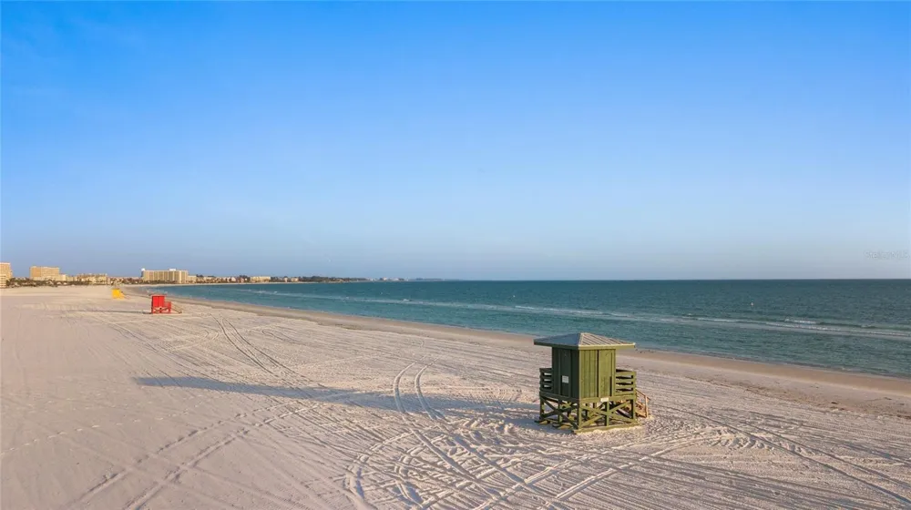 204 3RD STREET W #103 Bradenton, FL 34205