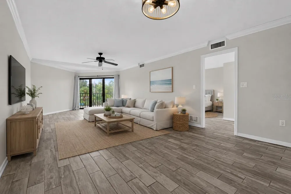 204 3RD STREET W #103 Bradenton, FL 34205