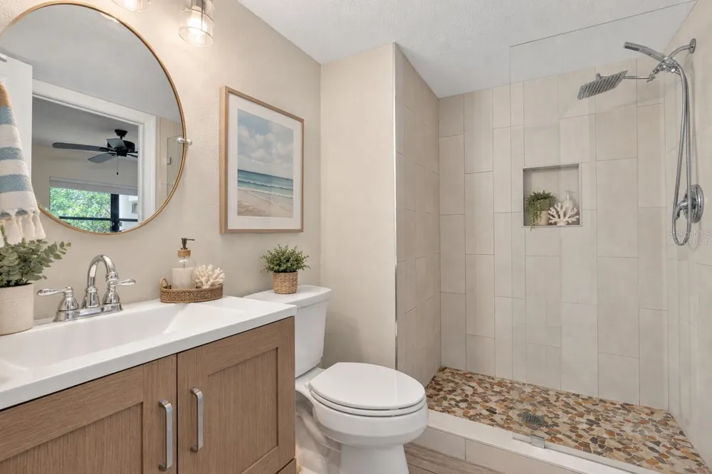 204 3RD STREET W #103 Bradenton, FL 34205