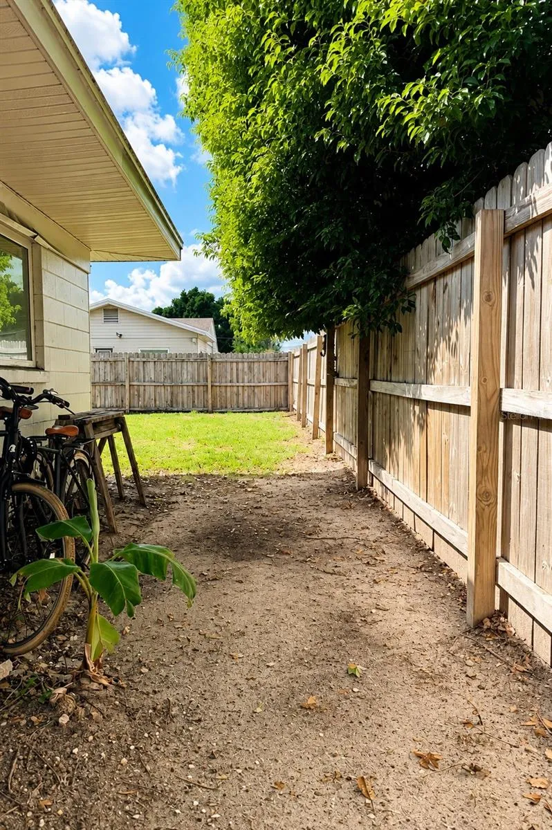 1604 BRYN MAWR STREET Orlando, FL 32804
