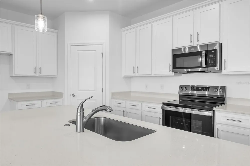 3836 SENNA WAY Tavares, FL 32778