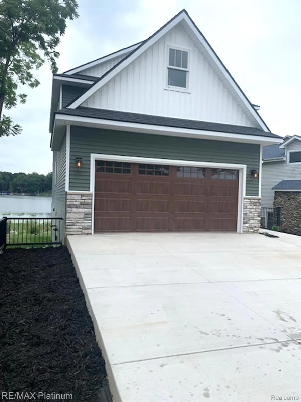 4075 Highcrest Drive Genoa Township, MI 48116
