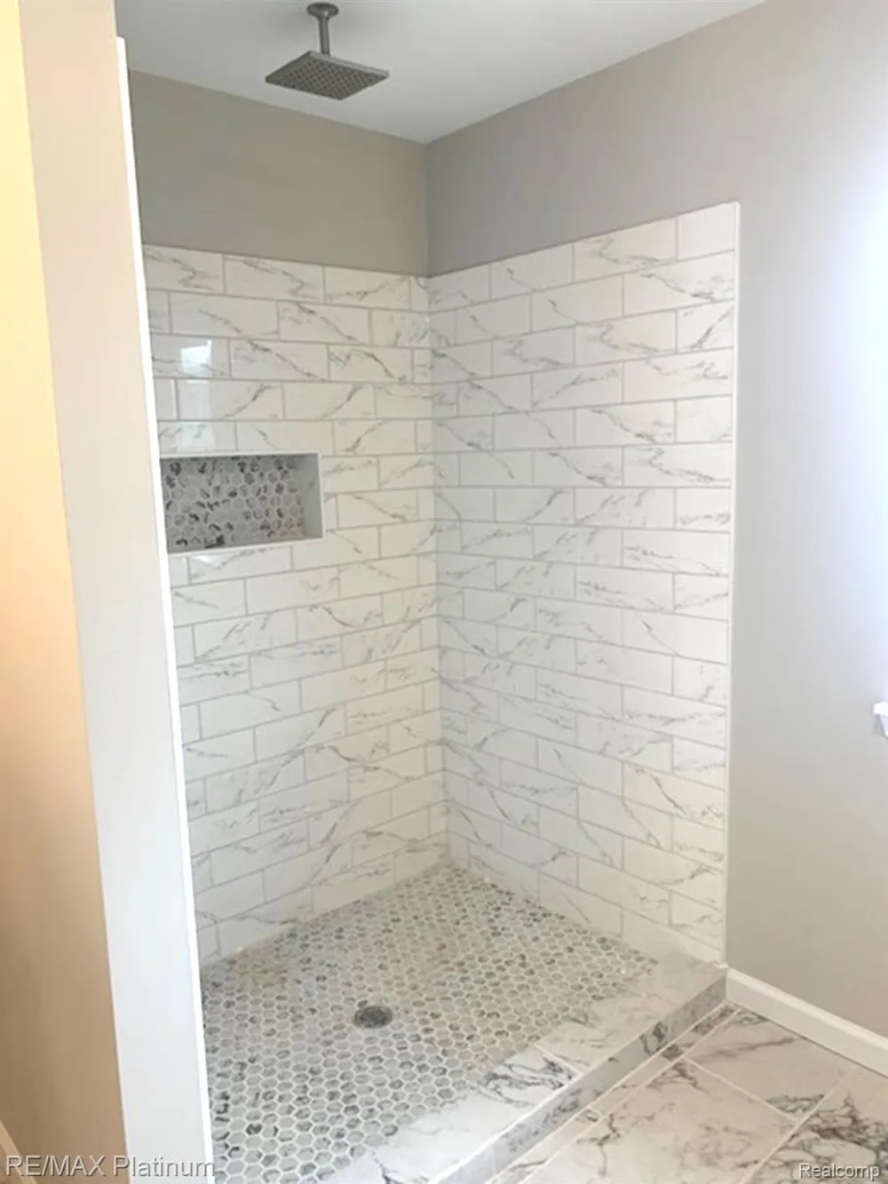 4075 Highcrest Drive Genoa Township, MI 48116