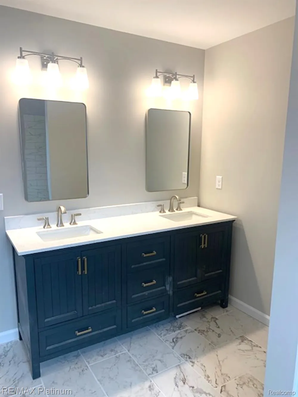 4075 Highcrest Drive Genoa Township, MI 48116