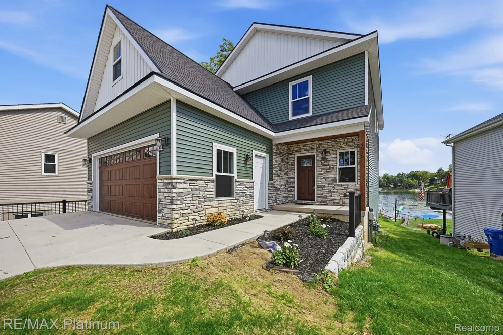 4075 Highcrest Drive Genoa Township, MI 48116