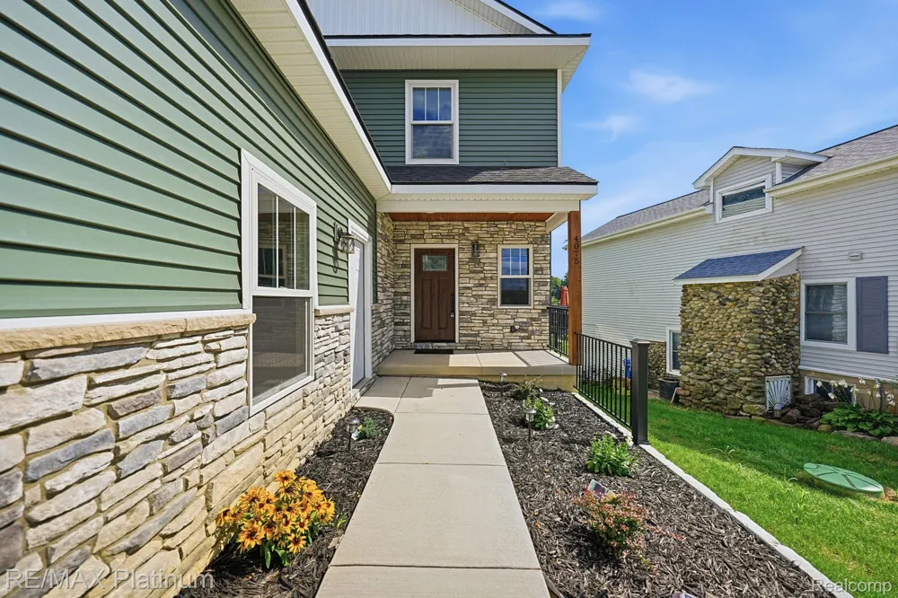 4075 Highcrest Drive Genoa Township, MI 48116