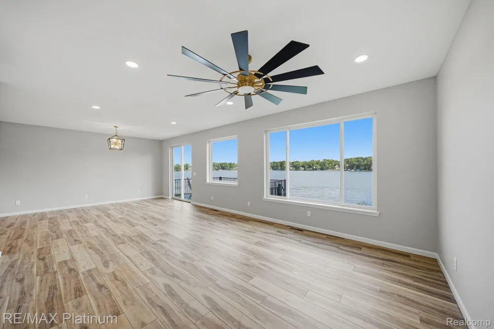 4075 Highcrest Drive Genoa Township, MI 48116