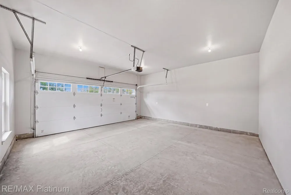4075 Highcrest Drive Genoa Township, MI 48116