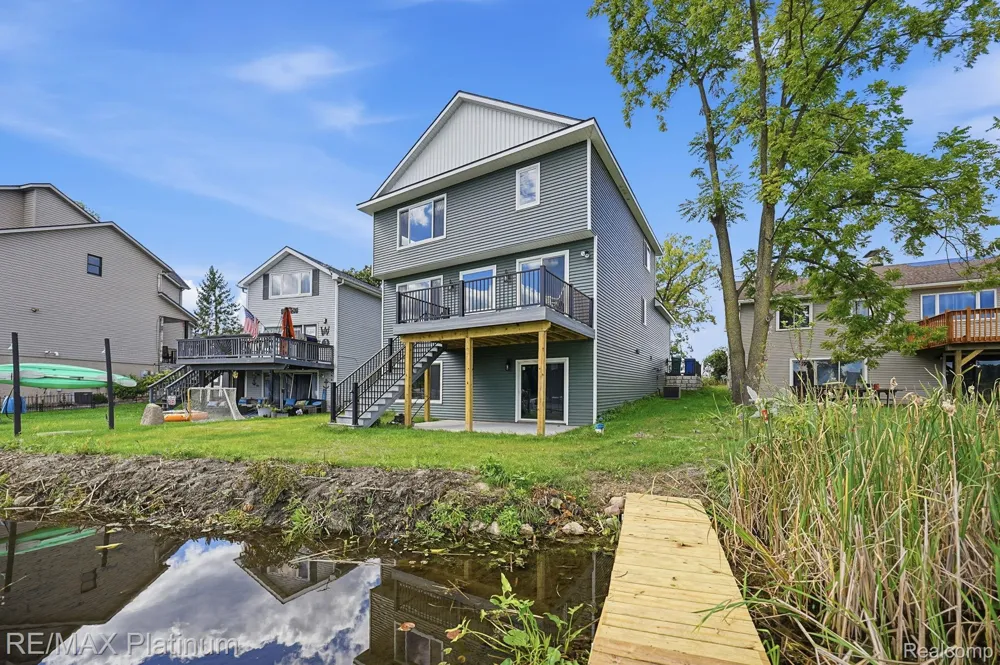 4075 Highcrest Drive Genoa Township, MI 48116
