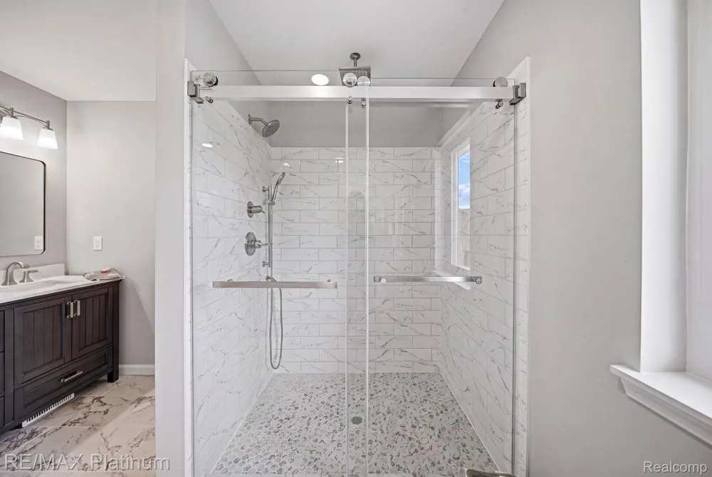 4075 Highcrest Drive Genoa Township, MI 48116