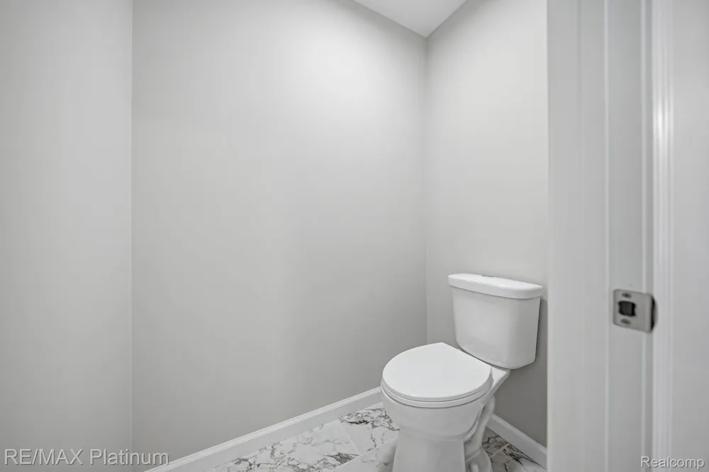 4075 Highcrest Drive Genoa Township, MI 48116