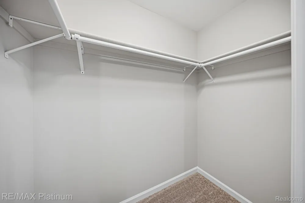 4075 Highcrest Drive Genoa Township, MI 48116