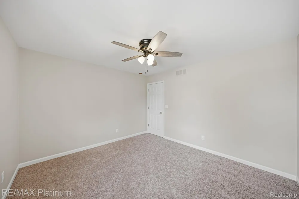 4075 Highcrest Drive Genoa Township, MI 48116
