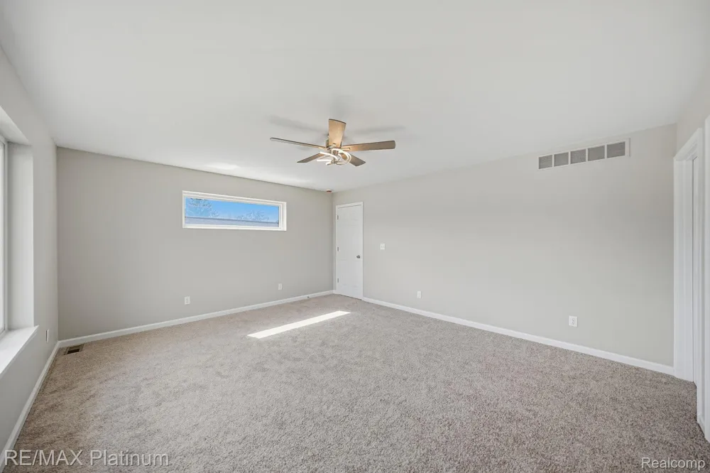 4075 Highcrest Drive Genoa Township, MI 48116